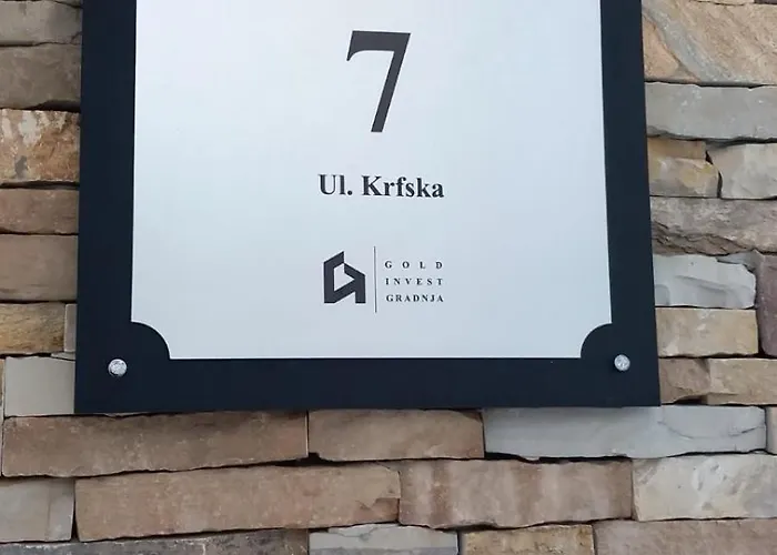 Akik * Ζλάτιμπορ