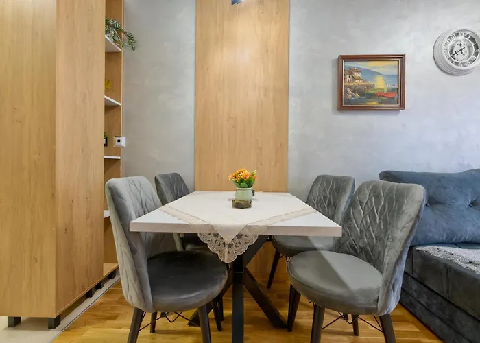 Akik * Ζλάτιμπορ