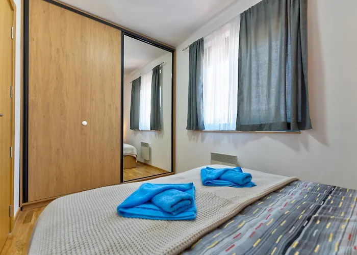 Akik Ζλάτιμπορ