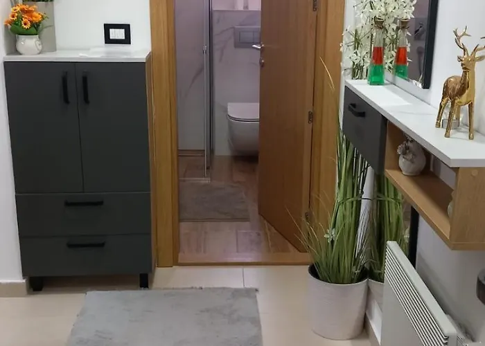 Akik Ζλάτιμπορ